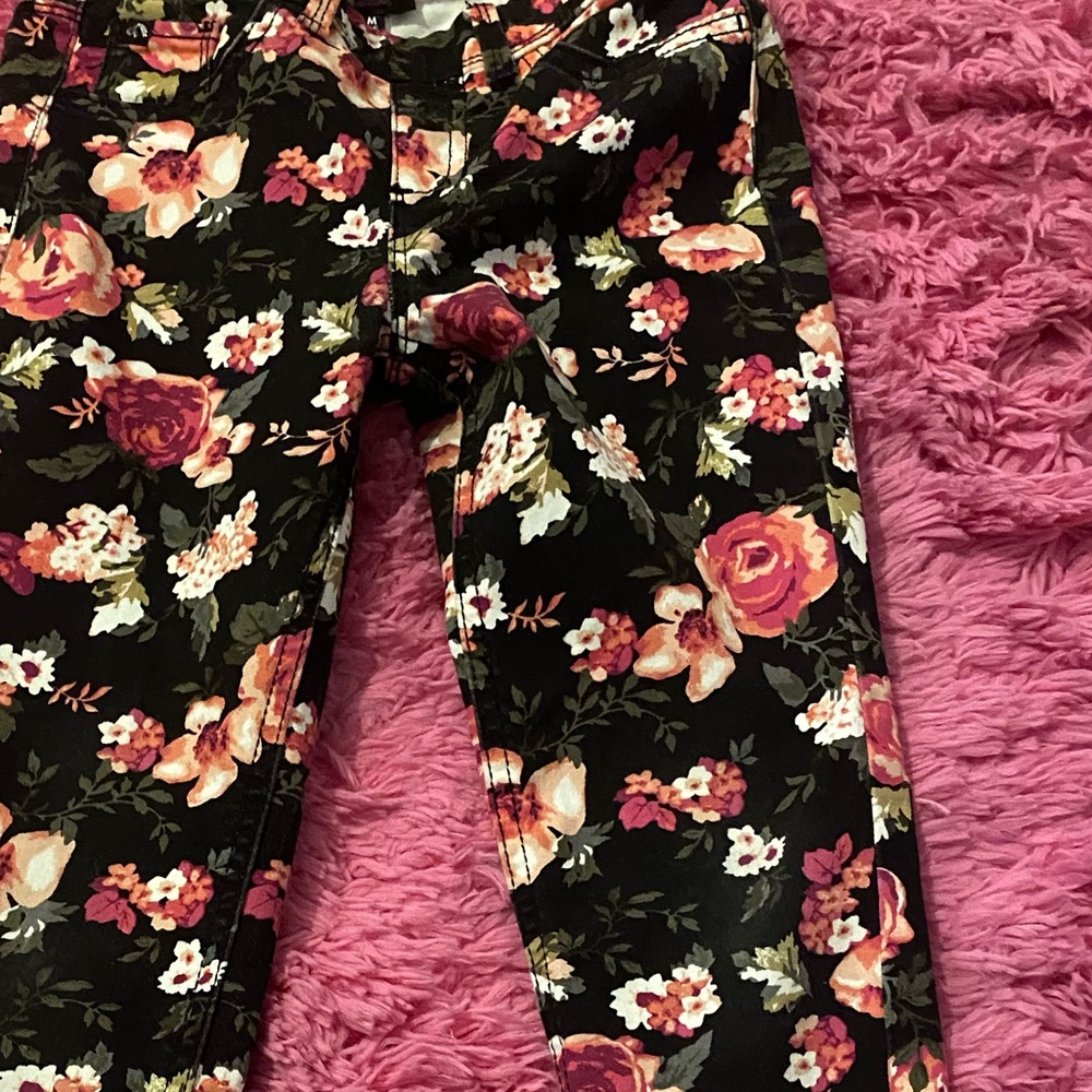 Floral Top and Bottom - Picture 5 of 5